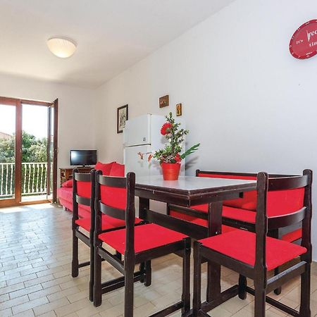 2 Bedroom Amazing Apartment In Rogoznica Exteriér fotografie